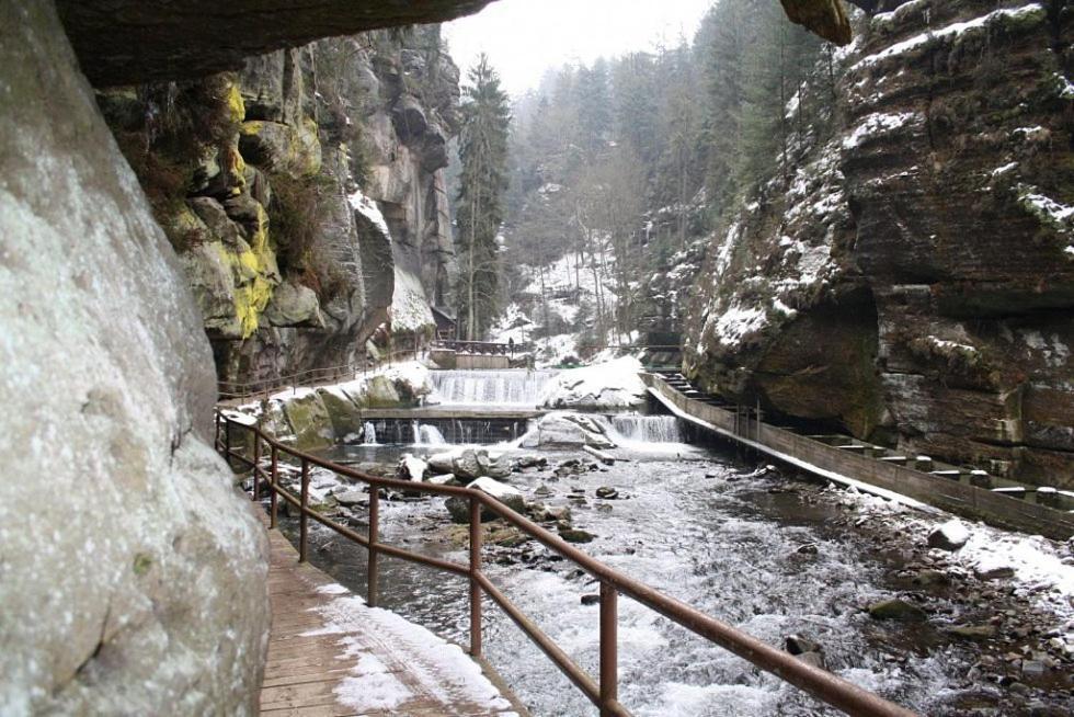 Klostrmanka - Decin, Letnaアパートメント エクステリア 写真
